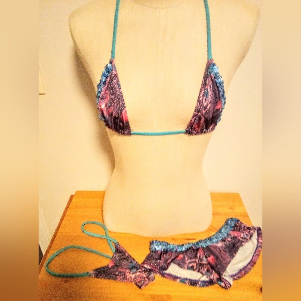 👙Handmade dancer/Rave 3 piece outfit, peacock pattern With sequins Small
